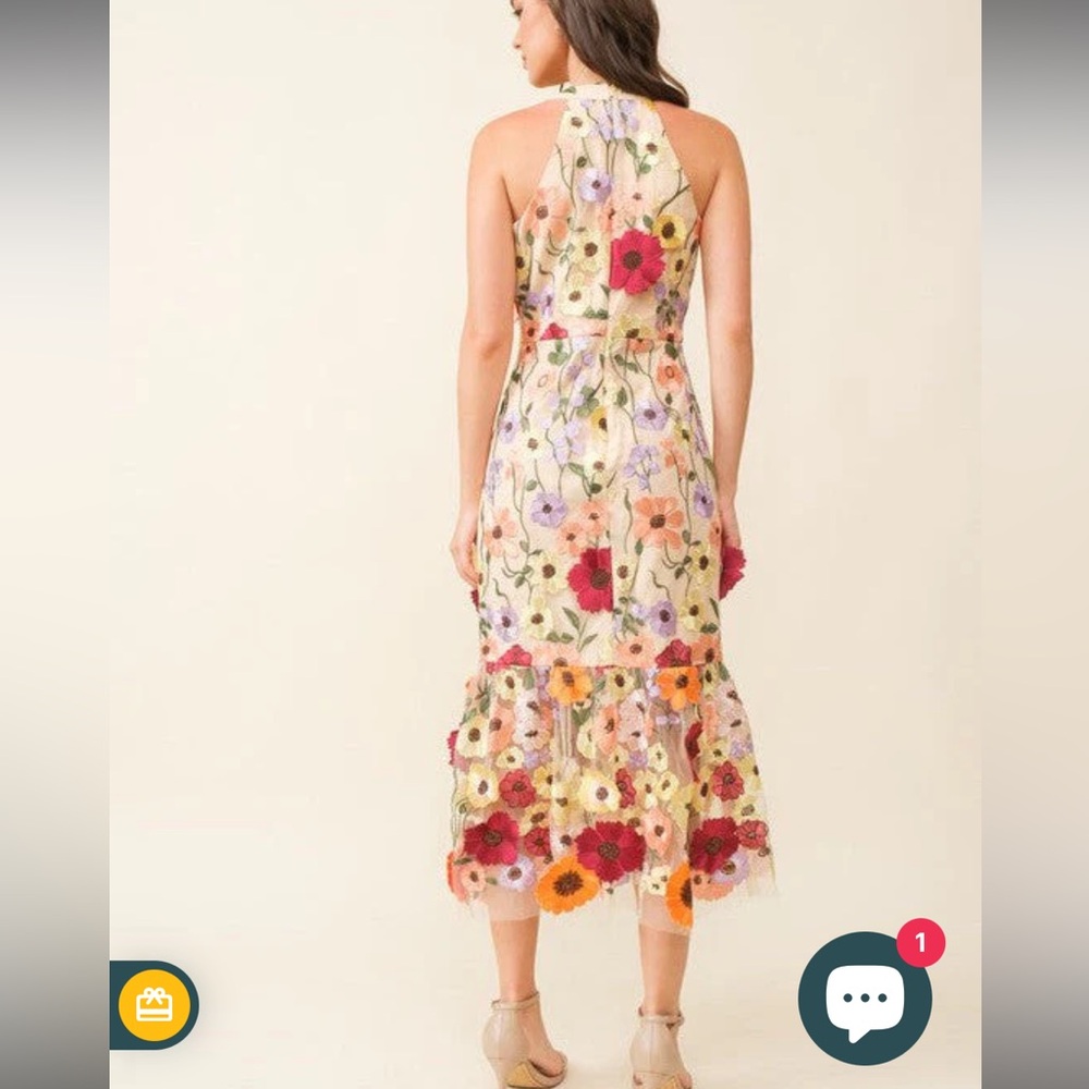 Like-New Just Me 3D Floral Halter Neck Dress 🌼 - Picture 5 of 17